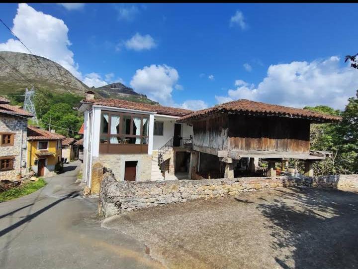 Casa La Cruz A 2Km De Onís 外观 照片